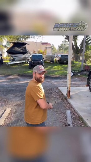 Tratter Taxi Back from the Repo Lot😱 #trucks #trucking #trucker #truckdriver #peterbilt #scania #kenworth #semi #largecarmafia #dodge #diesel #dieseltrucks #dieselpower #dieselmechanic #righttracksystem #livetheshow #dynaflexusa #stance #power #speed #trending #viral | Bruce Wilson