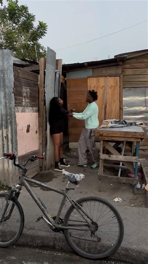 Starr Doll and Lindsay Machine Get Into Explosive Relationship Fight #stardoll #dancehall #reggae
