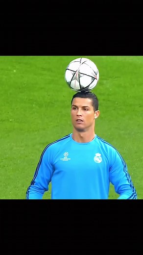 Ronaldo Impresses with Freestyle Skills in Training