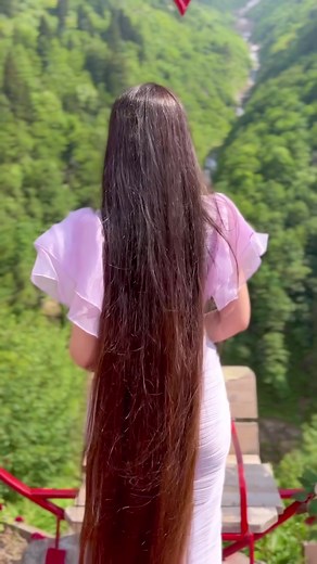 SuperLonghair (@mysuperlonghair)’s videos with Theme from