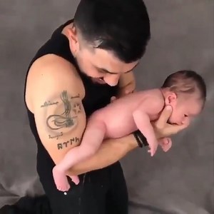 438K views · 10K reactions | Newborn baby when take a photo Behind The Scenes | 홲횑횞횋횋횢 | Facebook