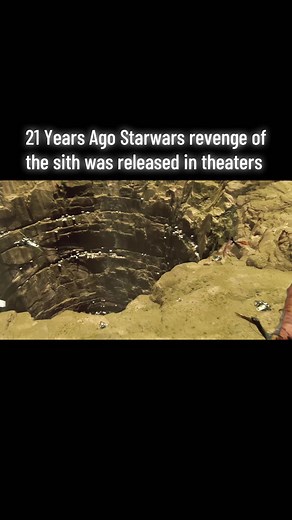 I was 25 when I saw it in theaters dammm time flies.#starwars #starwarsfan #starwarstiktok #fyb #viralvideo