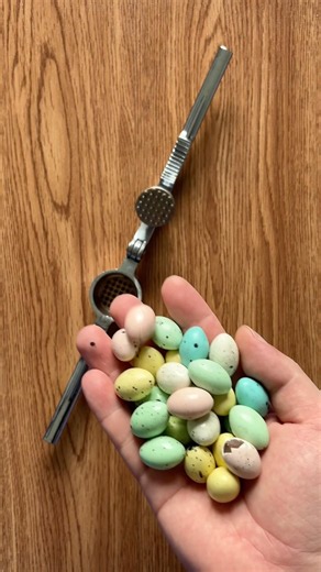 ASMR chocolate egg 🥚🎁 #pineapple #asmr #satisfying