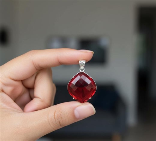 Burmese Ruby Necklace 100–110 Ct – Faceted Red Ruby Pendant in Sterling Silver, Handmade July Birthstone Jewellery Gift Gift for Women. - Etsy