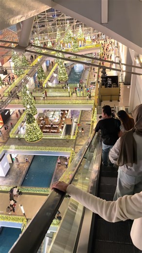 Exploring Cultural Diversity: Singapore and Bangladesh