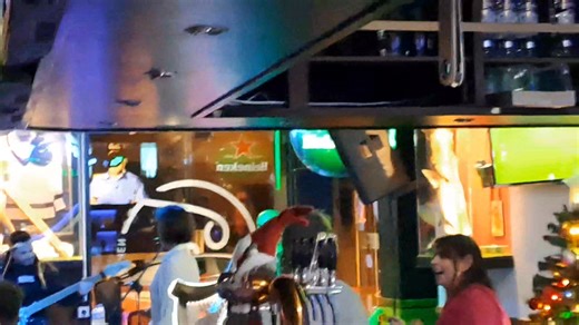 Sport, food and live music. A nice way to finish the evening after ending up in a restaurant that does not sell alcohol. (Respect) | Kevin Fahey