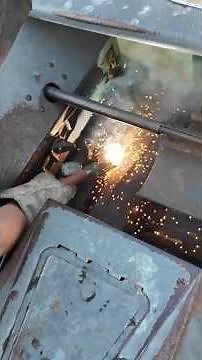 Fixing the Problem | New Idea Corn Picker Snapping Roll Issue #farming #New Idea #Corn Picker