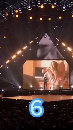 Diski Maltin ta' Mħabba.... liema hija l-favorita tagħkom 💭 Ikkumentaw bl-ismijiet tal-kanzunetta 👇 #stradarjali #malta #diskimaltin | Strada Rjali