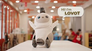 Meet LOVOT, a small robot with a big mission – to bring comfort to seniors, bring joy to children and curiosity to all! LOVOTs are designed as interactive companions and have shown potential in providing comfort to individuals, particularly the elderly. In partnership with AWWA and Singapore University of Social Sciences, we’re happy to have introduced LOVOTs to senior care centres to improve their well-being, provide companionship and spread joy 💜 | Temasek Foundation