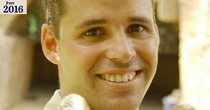 Australia Zoo tiger 'swats paw' injuring handler