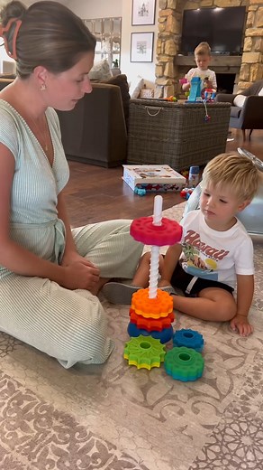273K views · 2.3K reactions | This toy will keep your little one entertained for hours! #toddlertoys #momhacks #toddlermomlife | Pretty Pretend Play | Facebook