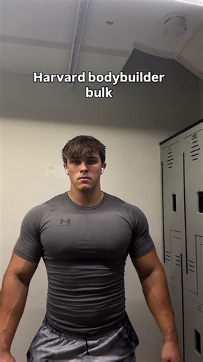 Max Pankowski on Instagram: "Lean bulk physique update as a natural bodybuilder… excited to see the physique once I’m shredded 💪📈When should the cut begin? Message me “coach” to work with me 1:1 to build your dream physique and dream life through 1:1 texts, calls, personalized workout plans, and more 🔥 Discount code “MAXP” at Gorilla Mind to save 10% #bodybuilding #physique #bulk #naturalbodybuilding #mensphysique #bodybuilder #bulking #gym #fitness"