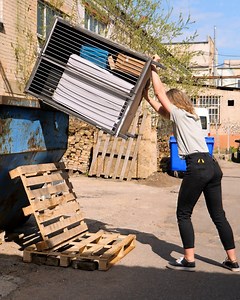 Handy Tips On How To Lift Heavy Stuff! | Bored Panda Art