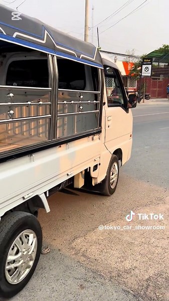 TOKYO CAR SHOWROOM ( 1 ) သည် TikTok ပေါ်တွင် ရှိသည်