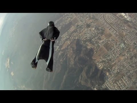 How to Fly a Wingsuit