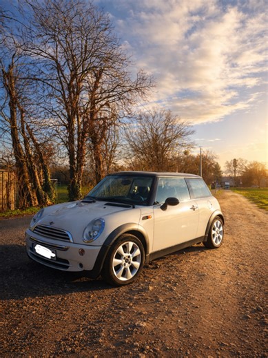 Vidéos de Mademoiselle_ (@evy_polawski) avec Mini Cooper - Timal