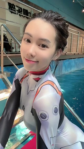 Stylish Spandex: Alina Merkau's Leather Leggings