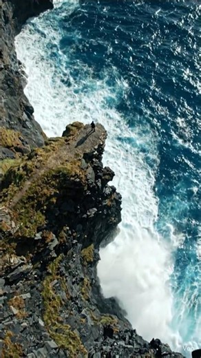 Veo3 Ai generated Video. Prompt in description. #youtubeshorts #trending #aiinfluencer