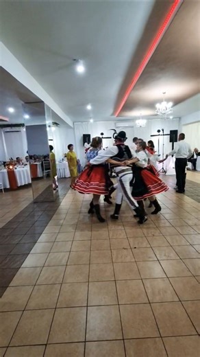 Slovak folklor dance 🇸🇰🎶💃🕺#wedding #folk #shortvideo #shortsfeed #amazing #viral #dance #party #pov