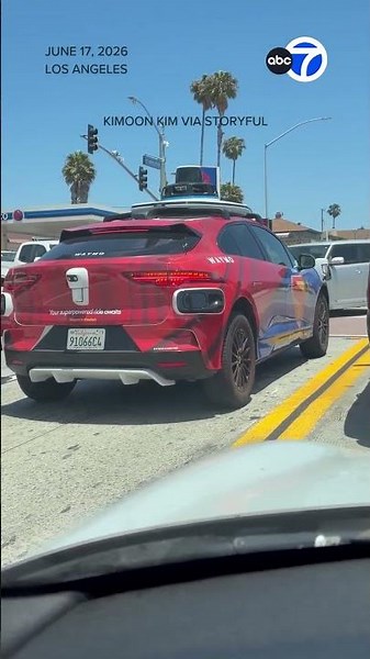 Waymo drives in wrong lane amid World Cup traffic in LA