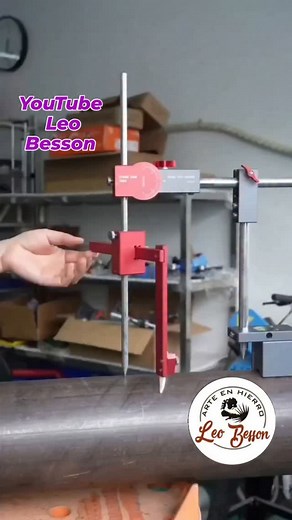 75K views · 899 reactions | Muy bueno este accesorio para marcar cortes en un caño redondo #leobesson #herramientas | Herreria Leo Besson | Facebook