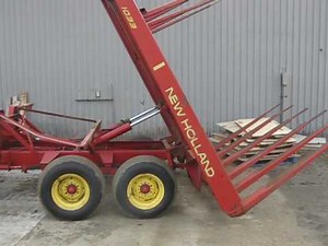 New Holland 1033 Bale Wagon