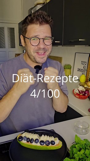 Diät-Rezept 4/100 Breakfast Papaya 2 Port a 370kcal Zutaten: 1 Papaya 150g Kokosjoghurt 50g zarte Haferflocken 1 Banane Brombeeren Heidelbeeren Minze