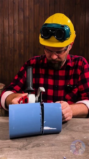 DIY Vacuum Cleaner from RECYCLED materials?! ♻️🤯