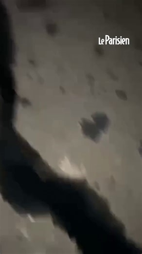 Des images diffusées par les pompiers colombiens montrent un volcan de boue en éruption près d'une station d'épuration dans la ville de San Juan de Uraba, ont indiqué les autorités, ce qui a entraîné des évacuations, mais aucun blessé n'a été signalé jusqu'à présent. | Le Parisien