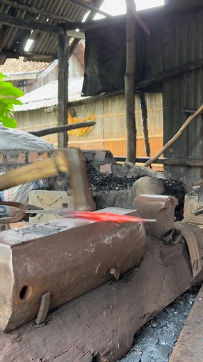 148K views · 84 reactions | Skils of a blacksmith #fblifestyle #blacksmith #blacksmithing | Pande Besi | Facebook