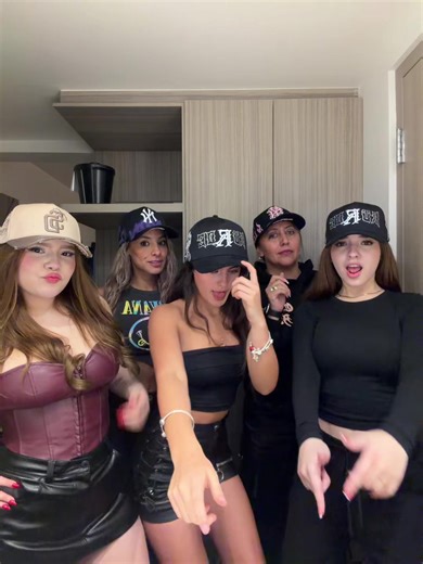 Bandidas Fav: Un Encuentro Inolvidable con Amigas