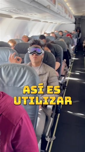 98K views · 834 reactions | ✈️諒 ¿Cómo es viajar en avión con el Apple Vision Pro? #visionpro #apple #crevoo #avion #travelers #travelhacks #crisapple | Cris Martinez | Facebook