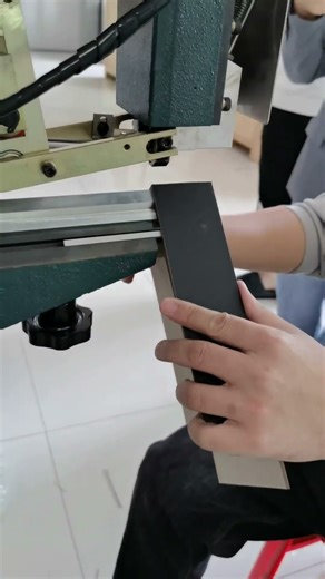 Make a gift box with simple machine, including grooving, corner cutting& pasting &nail hole punching