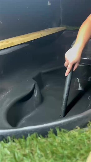 Squishy needed a clean out :) #spectacledcaiman #croc #vivarium #aquatic #deepclean #specialized #reptilelover #unique #scales #tails #sparkling #smallbusiness #reptile | Predators