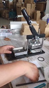 Rectangular Magnet Maker Machine Kit, DIY Photo Fridge Magnet Maker Machine, 1 Press Machine+ 1 Paper Cutter and 100pcs Materials (50 * 50mm)