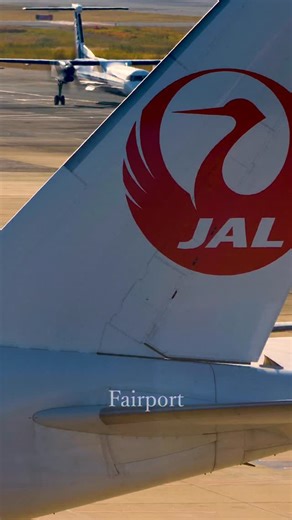 五十嵐 史彦 on Instagram: "2025-11-29 fukuoka airport. 多種多様な機材が飛来する福岡空港。滑走路が増えても混み合う時は混み合っています。 「Fairport on Youtube」では、どこでも、いつでも空港、飛行機を感じられる動画や写真を提供しています。 採用実績 テレビ・「沸騰ワード10」、「料理人ワタナベ」「ガイアの夜明け」、「家、ついて行ってイイですか?」、「ザ！世界仰天ニュース」 CM・＜ANA＞ 「青空に、会いに。」 映画・OVER DRIVE カレンダー・スターフライヤー 2024年カレンダー ネット配信番組・ときめき映画「OVER DRIVE」宣伝部 その他、航空会社ブランド動画、企業HPなど多数提供 運営者 : 五十嵐史彦 1980年1月10日生まれ 24歳で飛行機動画の撮影をスタート。日本全国、海外遠征を始め、得意の音楽と、飛行機動画を組み合わた、情緒ある作品作りを開始。 2007年、ローランド主催のビデオフェスティバルで部門グランプリを受賞。 以後、ビデオコンテスト入賞、博物館での上映会、4度のフォトコンテスト入賞など精