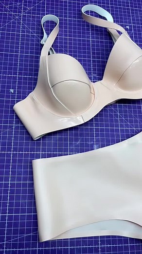 Miley Cyrus vibe 💥 Maria bra & Simone knickers in skin tone. #latexclothing #latexlingerie