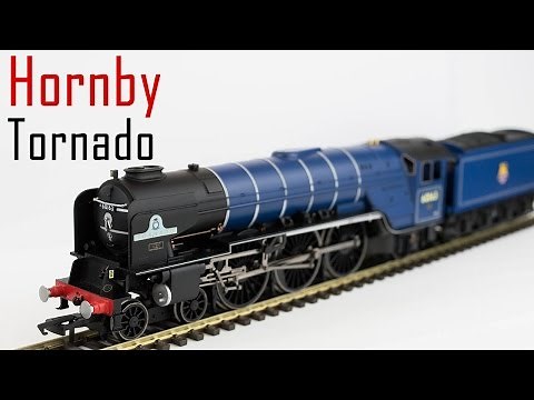 Unboxing the Hornby A1 Tornado