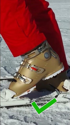 How to Remove Snow Stuck Under Ski Boot | Essential Beginner Ski Tip