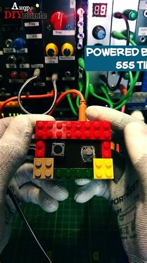 Simple DIY Optical Theremin (555 Chip)