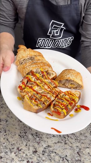Bacon cheeseburger roll-ups 🍔 #easyrecipe #homecooking #burgers #foodhacks | Food Dudes