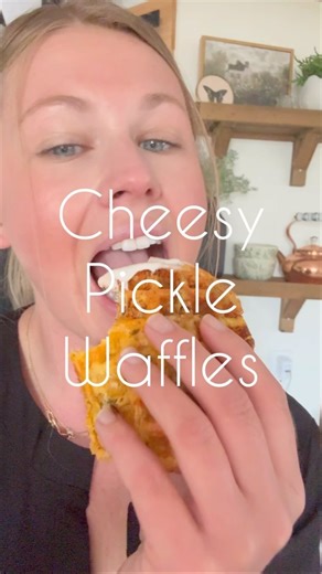 📌 Pickles in the waffle iron?! Let’s call these “piffles” 😂. These were SO GOOD! So cheesy and crispy and the perfect easy snack. Serve them up with some ranch dip and thank me later. . . 1 jar of pickles, grated (I had 1 1/2 cups of grated pickle) 1 1/2 cups shredded cheddar 1 large egg Seasoning of choice . . Start by grating your pickle. I love my cheese grater for this task! I grated the pickles into a tea towel and then squeezed all the juice out. You want to make sure you get all the jui