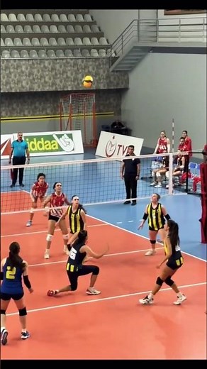 Stunning Women’s Beach Volleyball: Power, Precision & Passion