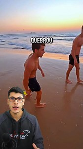 1.2M views · 5.2K reactions | ele simplesmente quebrou as leis da física #fisica #brincadeiras #praia #boomerang | Jhowze | Facebook