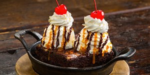 11 'Breastaurants' That Make Hooters Seem PG