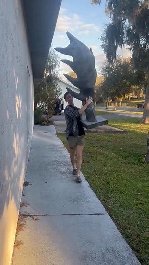 📣They're home! 🏠️ Our Beetlejuice props (our Sandworm, Statue, and Soul Box) are all back from their recent trip to a high school in Georgia! We're thrilled that another group of teens enjoyed our beloved "Sandy," but we're sure glad to have them back in our gallery space in time for our benefit concert! (Make sure to get your tickets so you can see them up close and in person!) Sandy, the statue, and the soul box are available for rental - please email info@twistidartsinitiative.org for detai