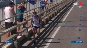 Scotland's Callum Hawkins collapses in Comm Games marathon