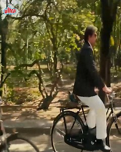 385K views · 6.5K reactions | 3 Idiots: All Best Comedy Scenes | Amir Khan, Sharman Joshi, R. Madhavan, Hindi Comedy Scenes | People & History | Facebook