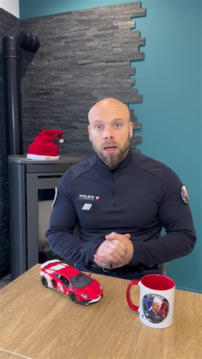 📢 Non, les radars ne flasheront PAS ton téléphone ou ta ceinture en 2026 ! Beaucoup de fausses infos tournent… mais la réalité est simple : 👉 La technologie existe, OUI. 👉 Son utilisation automatique, NON (pas encore validée). Mais attention : si un jour c’est activé… 💸 135€   3 points, et jusqu’à 8 points d’un coup si plusieurs infractions 😳 🎯 Moralité : téléphone posé, ceinture bouclée et distances de sécurité respectées ! Pas besoin d’attendre 2026 pour être prudent. #creatorsearchinsig