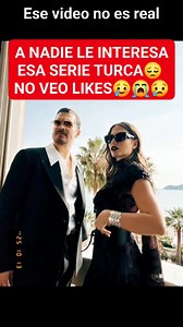 🎥 Demet Özdemir y Çağatay Ulusoy asistieron al Mipcom 2025 en Cannes, Francia, para presentar su serie “El Sueño de Eşref”, producida por Kanal D. El evento reunió a representantes de la industria televisiva de todo el mundo. Durante la presentación, ambos actores posaron para los medios y hablaron sobre el éxito internacional de la serie, que continúa liderando la audiencia en Turquía. Las imágenes de su aparición en Cannes se hicieron virales en redes sociales en pocas horas. #DemetÖzdemir #Ç